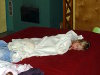 Unine, jonnine ja palavikuline laps jäi voodile peale lõunaund uuesti magama