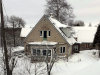 Andrese tehtud pilt Pukas majakatuselt lund lükates